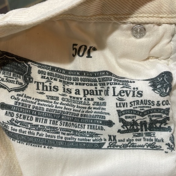 Levi’s cream jeans butterflies w24 L28 - Picture 10 of 16